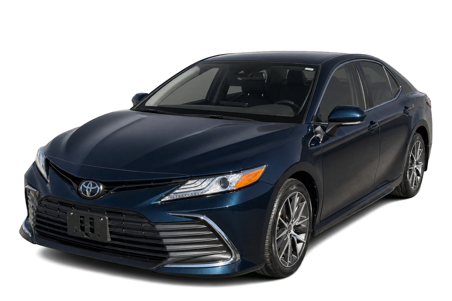 2021 Toyota Camry — XLE AWD, photo 1 of 14